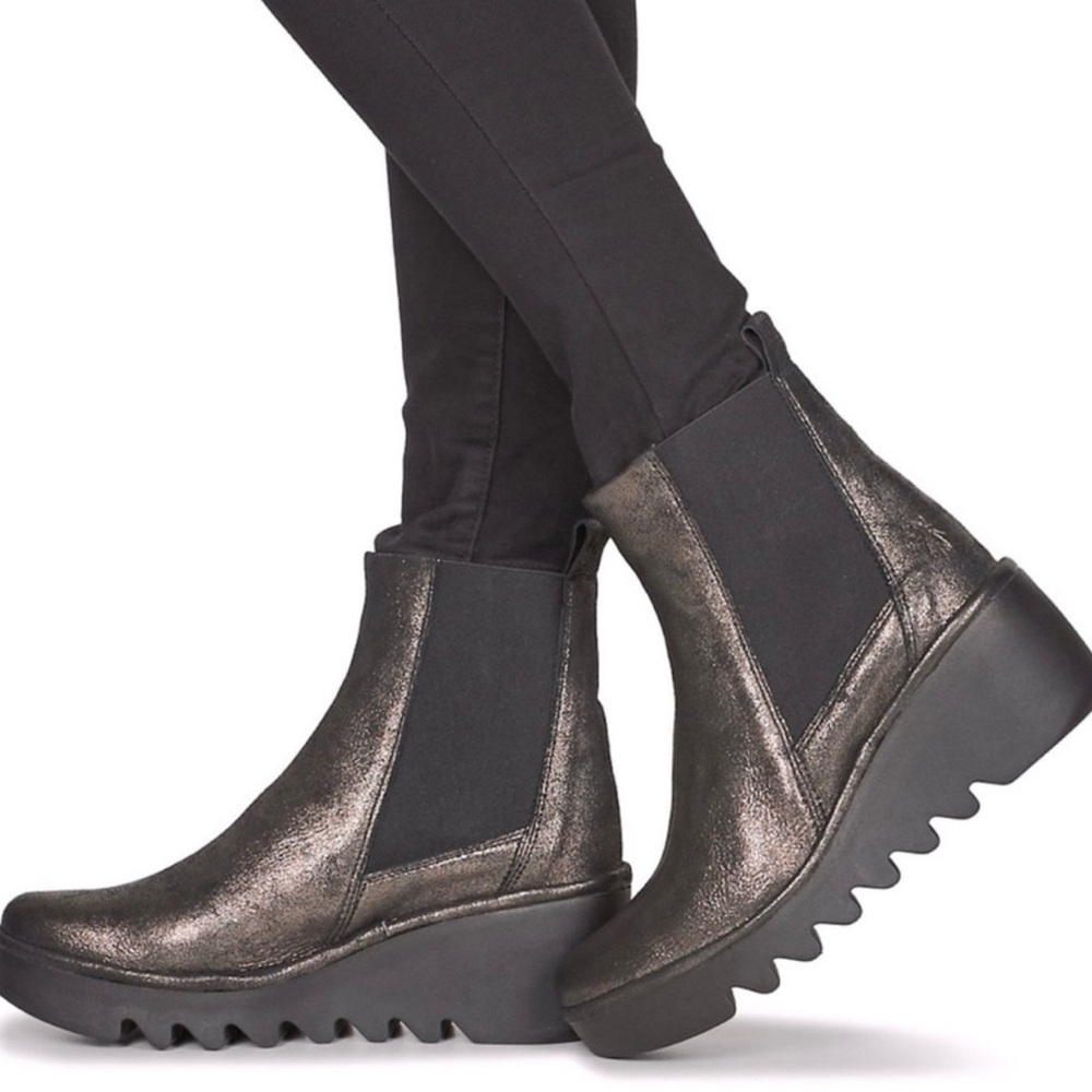 Fly London BAGU Chelsea boot wedge